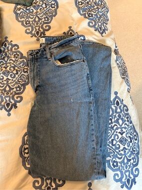Women’s 90s Relaxed High-Rise Blue Jeans